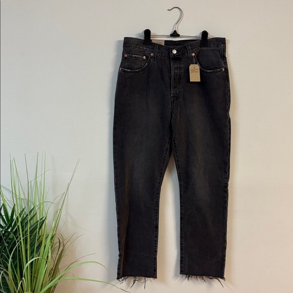 Levi's 501 original cropped high rise Straight Leg Jeans size 31*28 - Picture 2 of 5